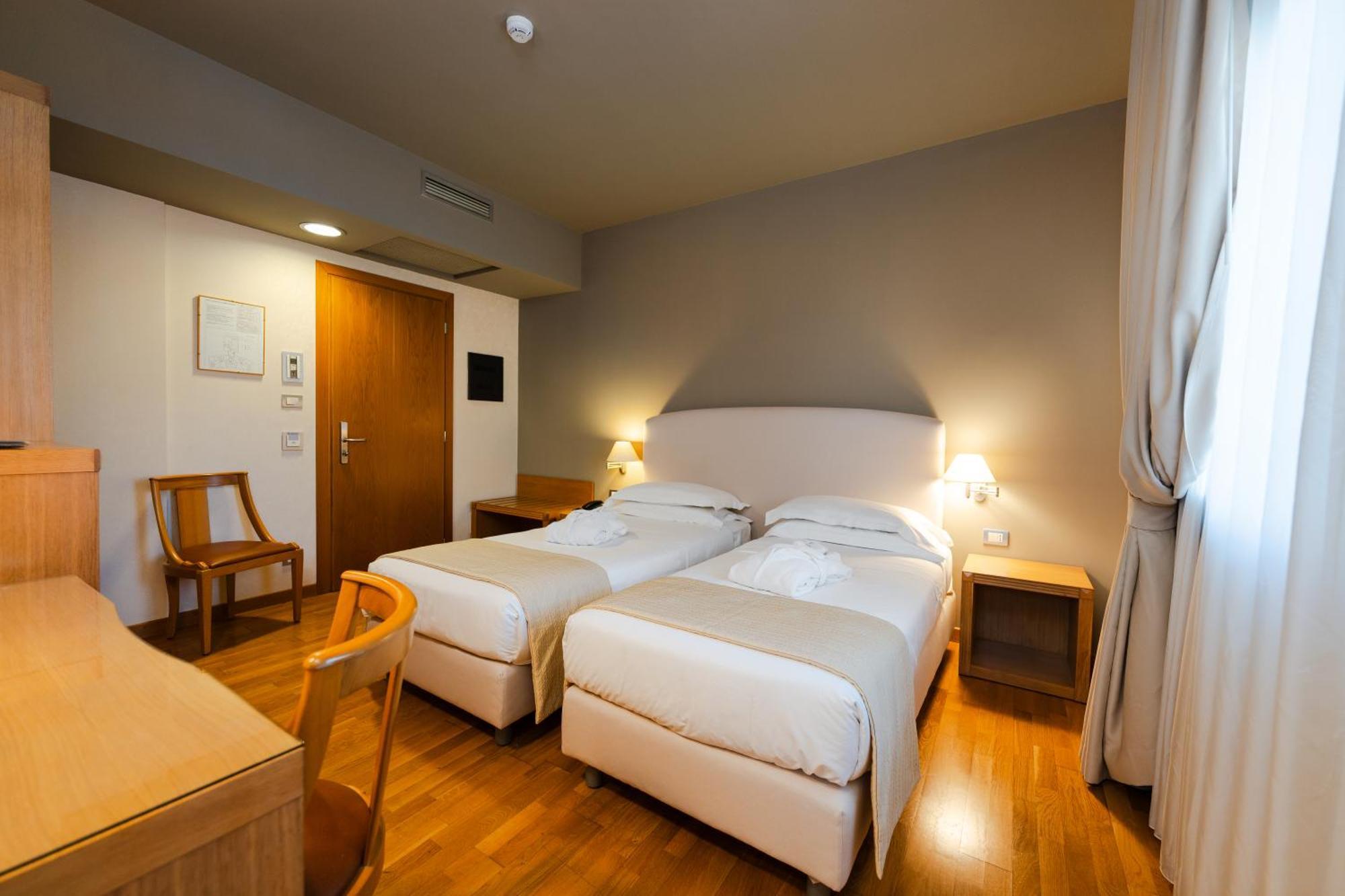Hotel Touring Carpi Exteriér fotografie