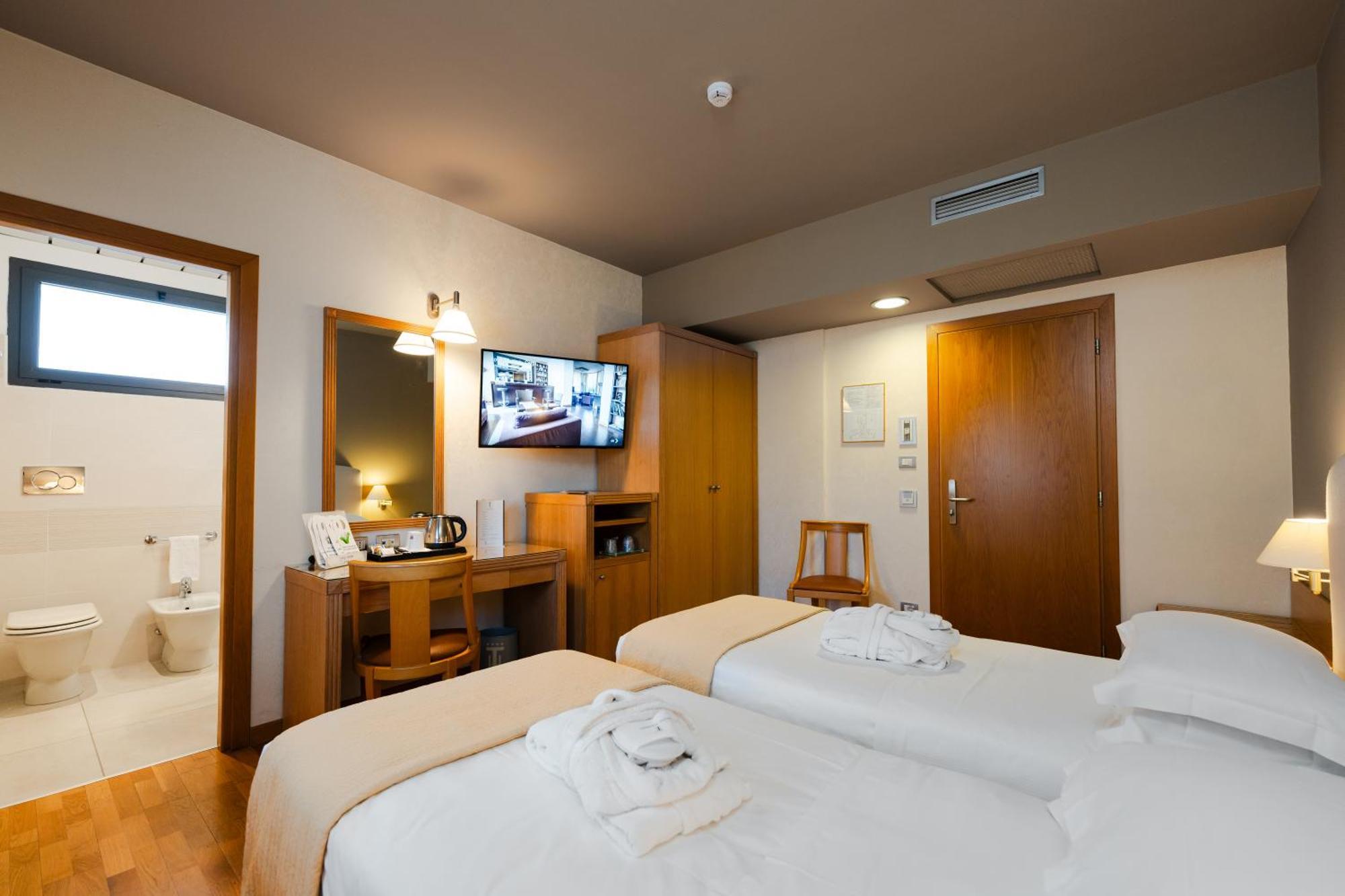 Hotel Touring Carpi Exteriér fotografie